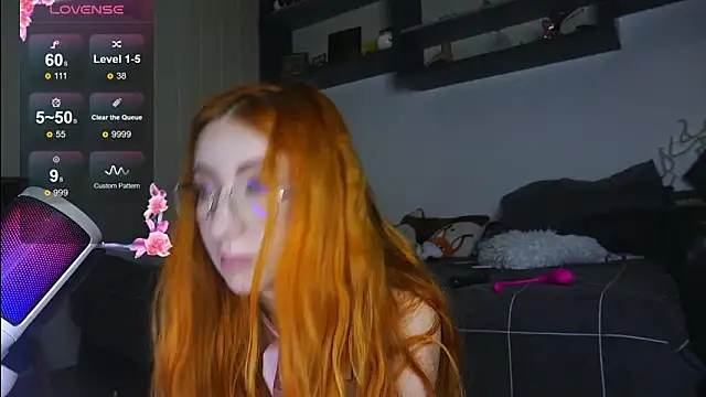 DaddysLittleSlutfox online show from January 17, 4:03 pm