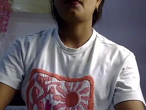 Snapshot of Darlo99 chatting on September 11, 3:56 pm Darlo99 online show from September 11, 3:56 pm