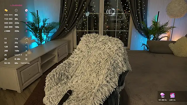 ValenciiaQ online show from November 3, 10:03 pm