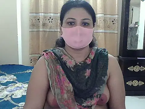 Snapshot of Elena_cruz5 chatting on October 20, 12:41 pm Elena cruz5 online show from October 20, 12:41 pm