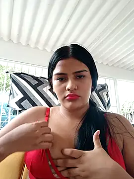 Snapshot of daringxxxhot chatting on October 7, 7:29 pm daringxxxhot online show from October 7, 7:29 pm