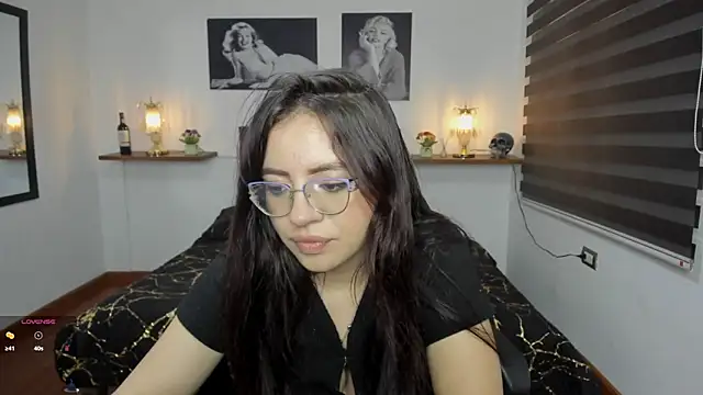 Snapshot of Barbara_Jonesss_4 chatting on September 22, 7:12 pm Barbara Jonesss 4 online show from September 22, 7:12 pm