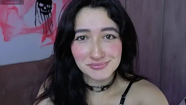 Snapshot of AlessandraLB chatting on October 7, 10:41 am AlessandraLB online show from October 7, 10:41 am