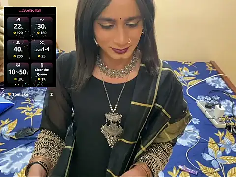 LuvLayla online show from April 9, 11:32 pm