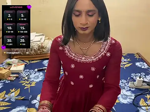 LuvLayla online show from April 12, 8:44 pm