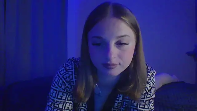 Snapshot of Star_Girlish chatting on October 3, 8:14 pm Star Girlish online show from October 3, 8:14 pm