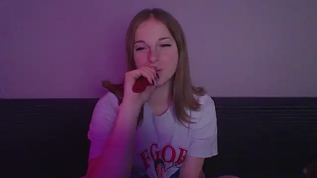 Snapshot of Star_Girlish chatting on October 30, 8:32 pm Star Girlish online show from October 30, 8:32 pm