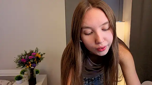 Snapshot of ElfredaTupy chatting on September 14, 6:11 am ElfredaTupy online show from September 14, 6:11 am
