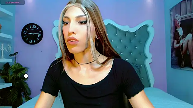 Honey Moontsts online show from March 28, 11:43 am