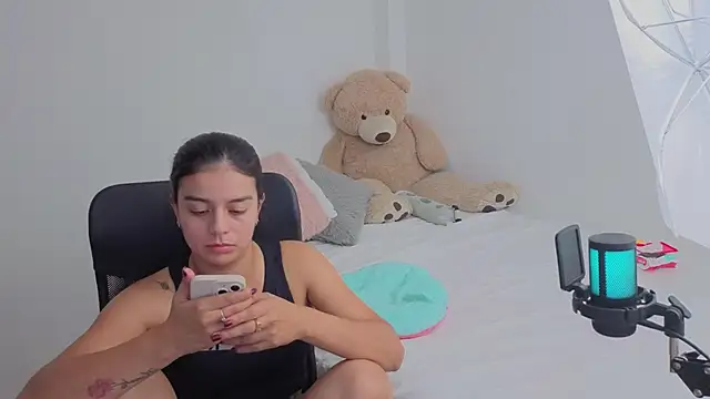 valerihouse online show from April 1, 2:12 am