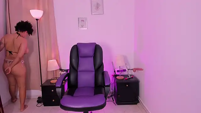 LiaaMoretzz online show from December 5, 3:39 am