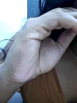 Snapshot of BeautyGirl_sara chatting on September 30, 1:50 pm BeautyGirl sara online show from September 30, 1:50 pm