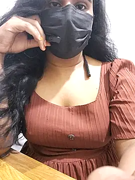 Snapshot of BeautyGirl_sara chatting on October 2, 3:50 pm BeautyGirl sara online show from October 2, 3:50 pm