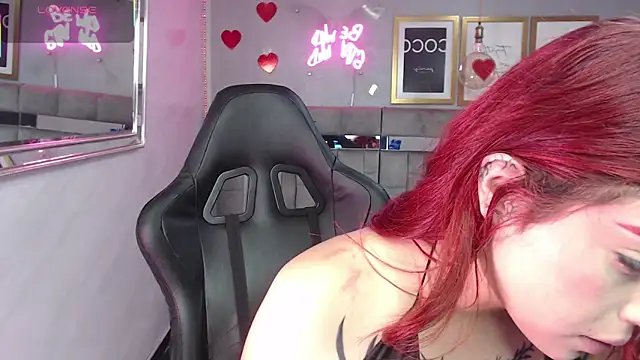 Red Bunny v online show from April 6, 1:12 pm