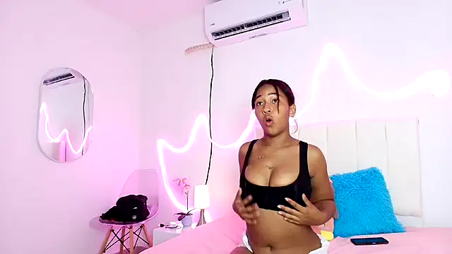 iiamsara online show from September 26, 4:37 pm