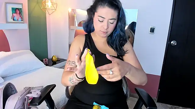 ValeryBoobs1 online show from May 30, 1:31 pm