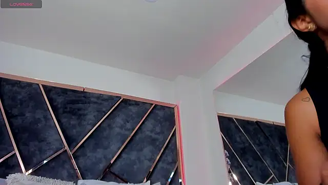 SusanaHenao online show from November 25, 5:37 pm