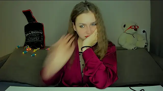 yourgem   online show from December 3, 3:42 am