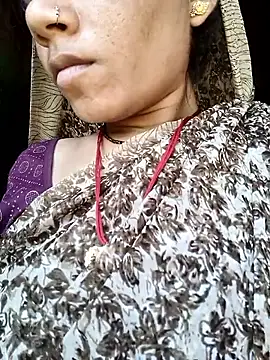 Idhika Handoo online show from September 23, 4:54 am