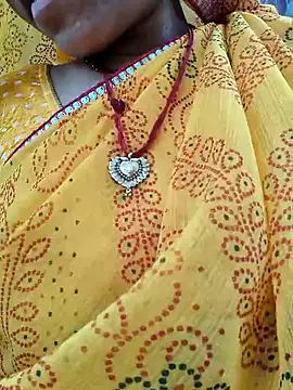 Idhika Handoo online show from September 26, 8:45 am