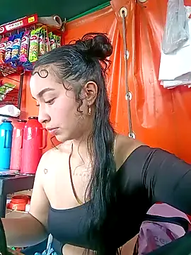 Sol Sunny online show from April 18, 9:15 pm