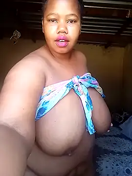 Curvycandy95 online show from October 1, 6:07 am