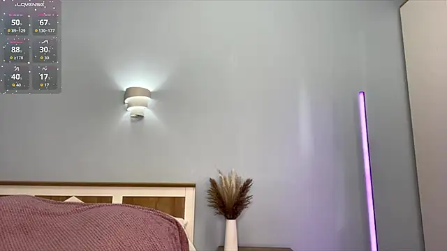 JerrieCham online show from December 15, 7:24 am