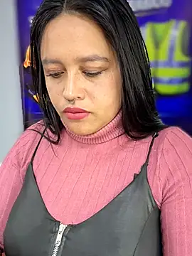 -Mia1 online show from March 6, 2:56 pm