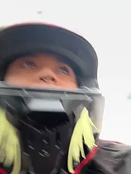 -Mia1 online show from March 23, 1:39 pm