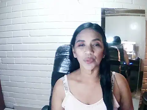 MiiaVelasquez online show from November 4, 5:12 am