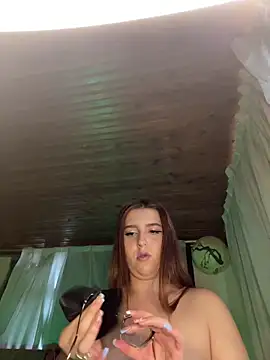 CoraVibes online show from February 22, 12:39 pm