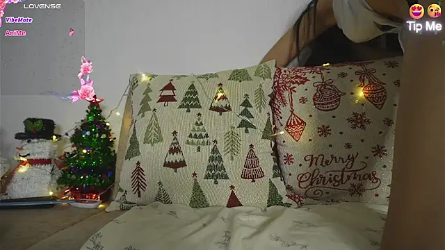 Roxybeautyy online show from November 15, 10:00 pm