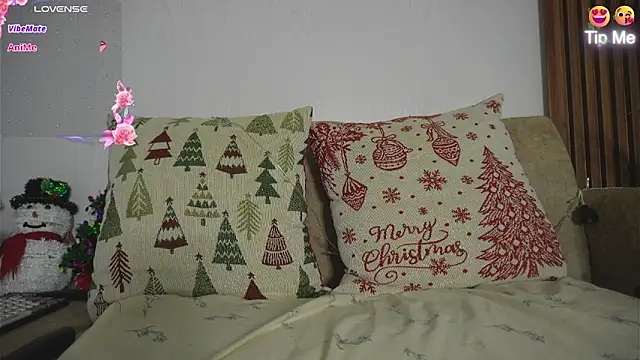 Roxybeautyy online show from December 20, 9:57 am