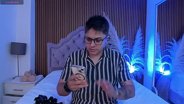 IanGilbert online show from January 8, 5:11 am