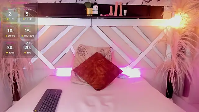 Zoe-Johnson  online show from February 20, 9:26 pm