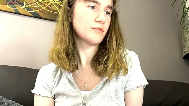 velina   online show from October 4, 8:24 pm