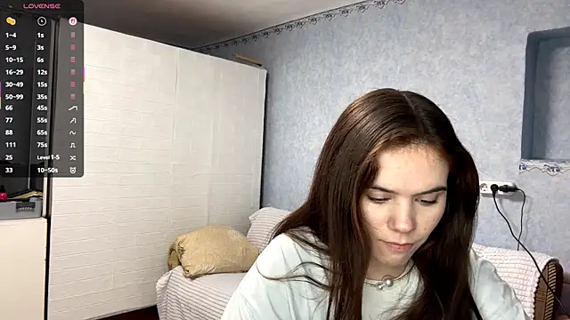 Lia rise online show from December 19, 3:04 pm