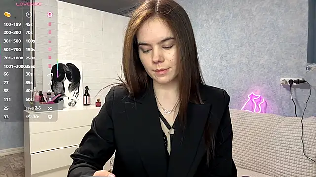 Lia rise online show from February 18, 5:23 pm