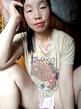 Snapshot of hera-00 chatting on October 8, 1:10 am hera-00 online show from October 8, 1:10 am