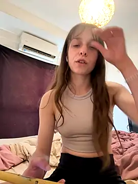 Snapshot of LittleJulietta chatting on September 23, 4:38 pm LittleJulietta online show from September 23, 4:38 pm
