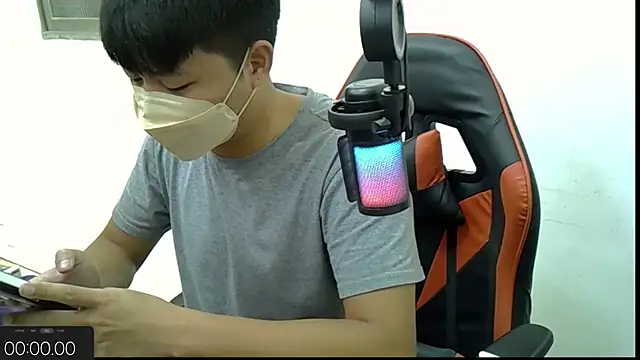 Snapshot of zhu000000 chatting on October 15, 7:22 am zhu000000 online show from October 15, 7:22 am