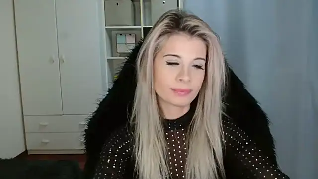 KristineGlow online show from November 20, 4:30 pm