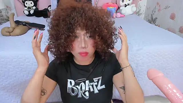 SafiroAgataaa online show from February 3, 5:38 am