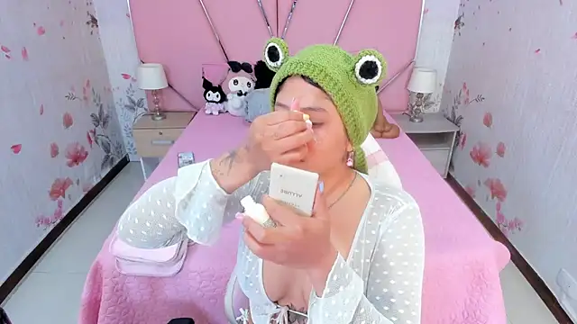 SafiroAgataaa online show from November 19, 3:28 am