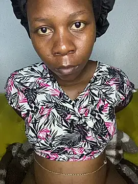 Crazyqueenxxx online show from April 10, 4:57 pm