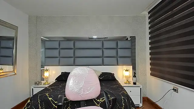 Lucia jane online show from November 26, 7:48 pm