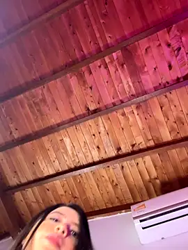 Emiily Moore1 online show from October 31, 10:36 pm