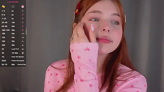 AnnieKim  online show from February 12, 4:41 pm