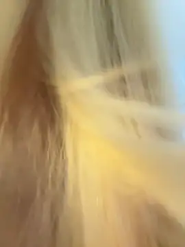 LunaMillie online show from November 4, 8:30 am