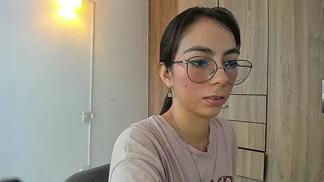 horny adiction online show from February 12, 9:27 pm